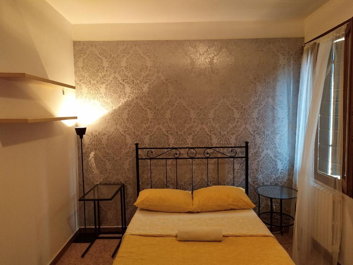 Hotel Two Steps From Rialto Venezia Esterno foto