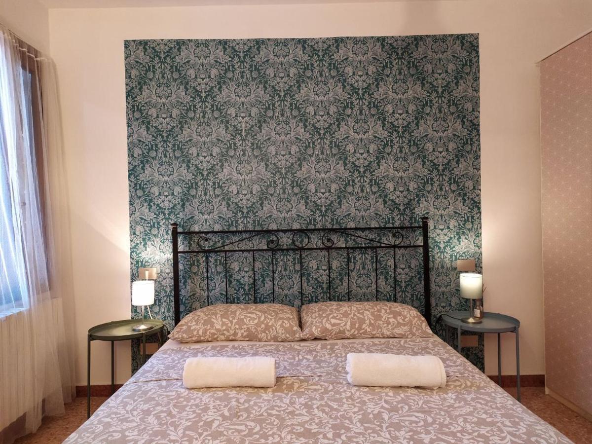 Hotel Two Steps From Rialto Venezia Esterno foto