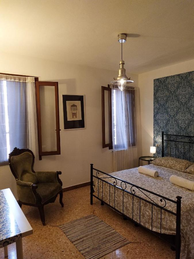 Hotel Two Steps From Rialto Venezia Esterno foto