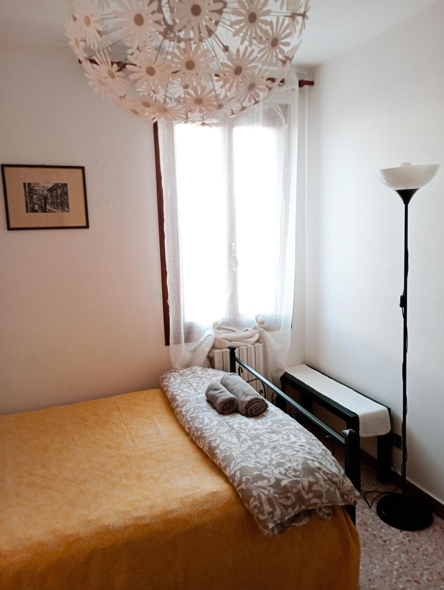 Hotel Two Steps From Rialto Venezia Esterno foto