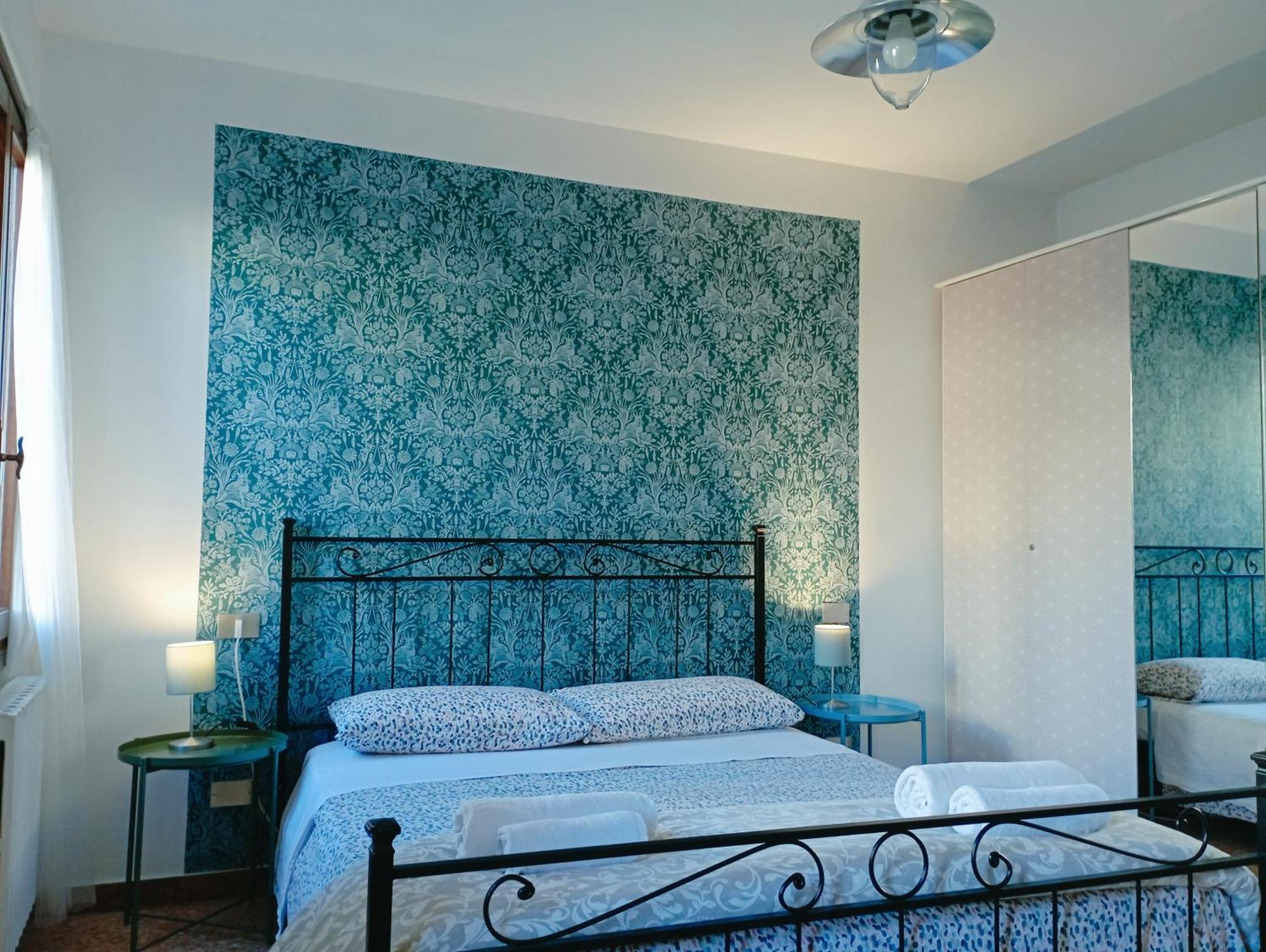 Hotel Two Steps From Rialto Venezia Esterno foto