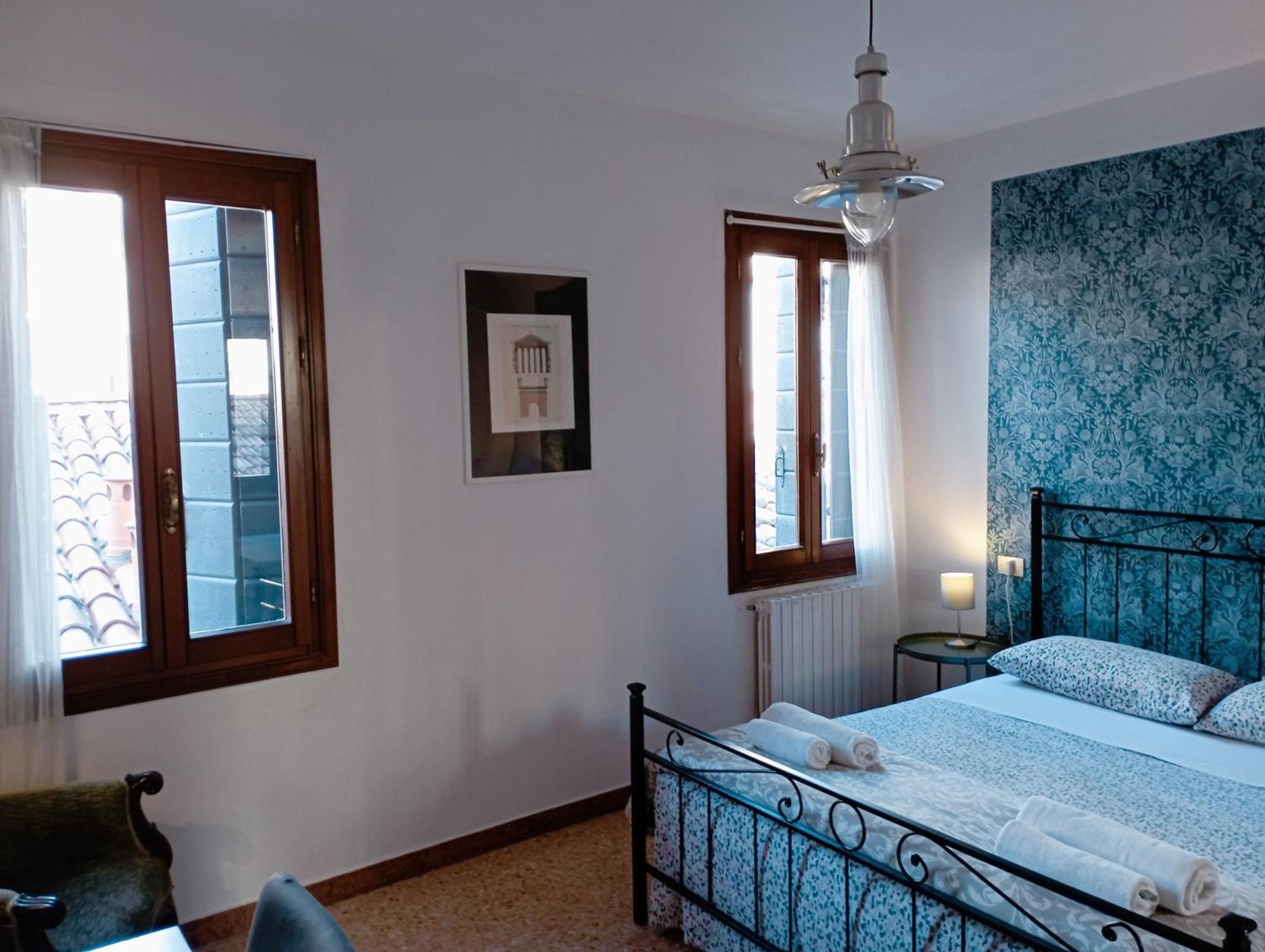 Hotel Two Steps From Rialto Venezia Esterno foto