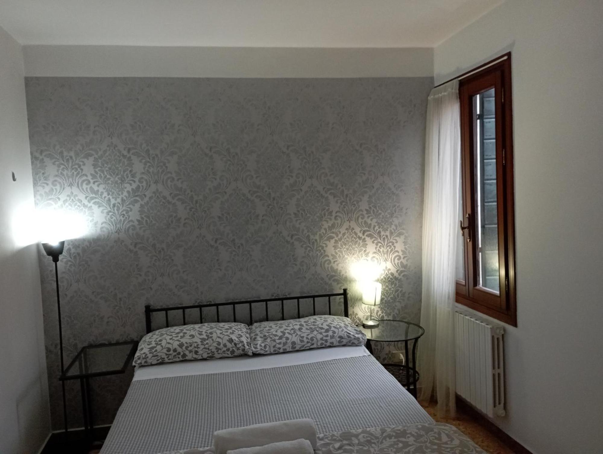 Hotel Two Steps From Rialto Venezia Esterno foto